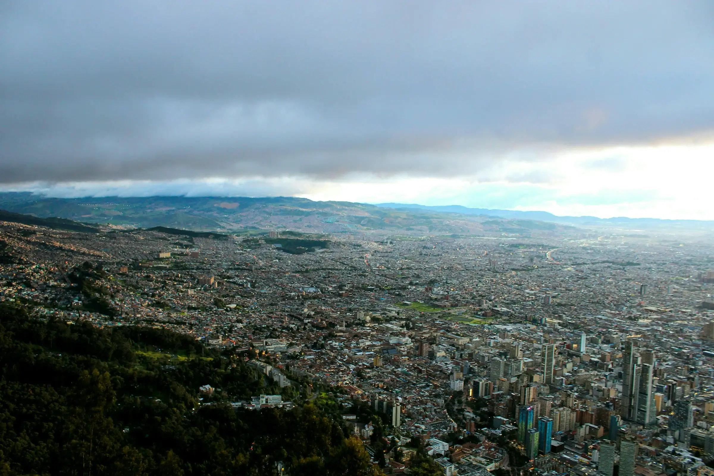 Panorámica de Bogotá, Colombia, vista desde los cerros orientales