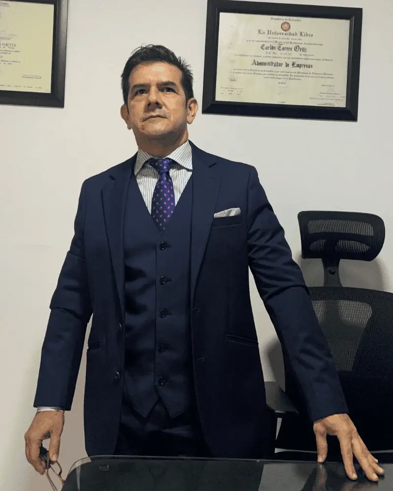 Carlos Torres, Fundador y director general de Torres Consultores